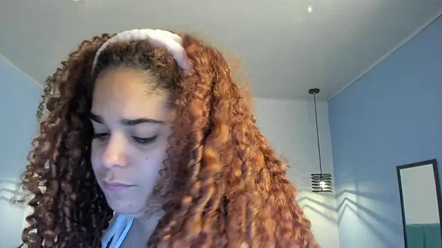 Snapshot of ninna_curly chatting on May 1, 2026, 3:33 am ninna curly online show from May 1, 2026, 3:33 am