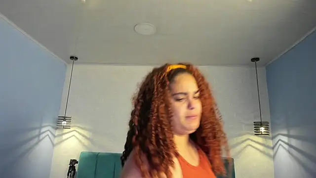 Snapshot of ninna_curly chatting on April 23, 2026, 3:46 am ninna curly online show from April 23, 2026, 3:46 am