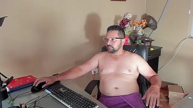 Daniel 08 8 online show from October 12, 2025, 8:43 pm