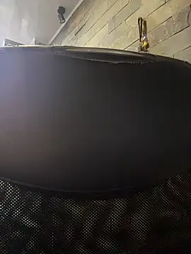 Santiago-Thompson online show from November 15, 2025, 10:25 pm