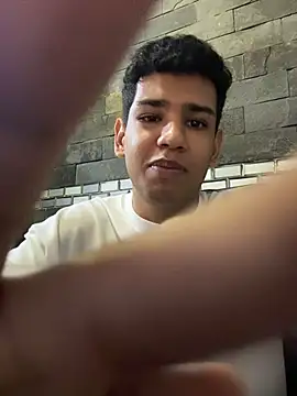 Santiago-Thompson online show from November 25, 2025, 11:37 pm