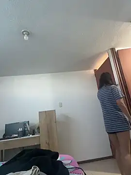 LiLy kIndly online show from October 25, 2025, 1:23 pm