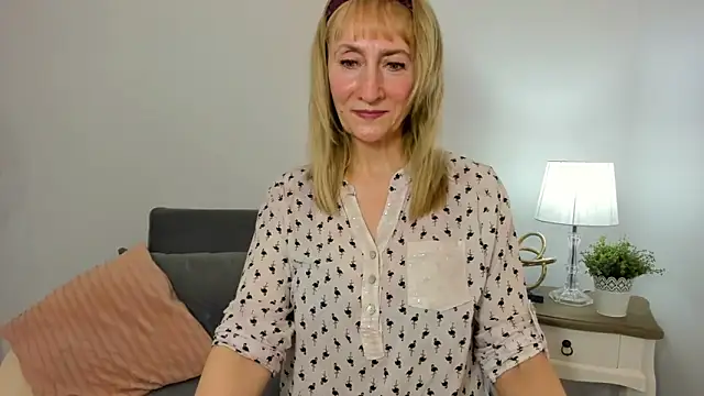 Snapshot of MargaretMilf69 chatting on February 28, 2025, 4:31 pm MargaretMilf69 online show from February 28, 2025, 4:31 pm