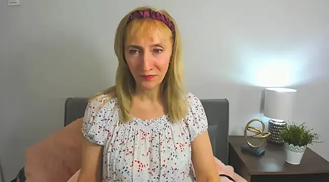 Snapshot of MargaretMilf69 chatting on February 8, 2025, 6:12 am MargaretMilf69 online show from February 8, 2025, 6:12 am