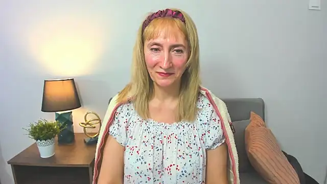 Snapshot of MargaretMilf69 chatting on February 9, 2025, 2:29 pm MargaretMilf69 online show from February 9, 2025, 2:29 pm