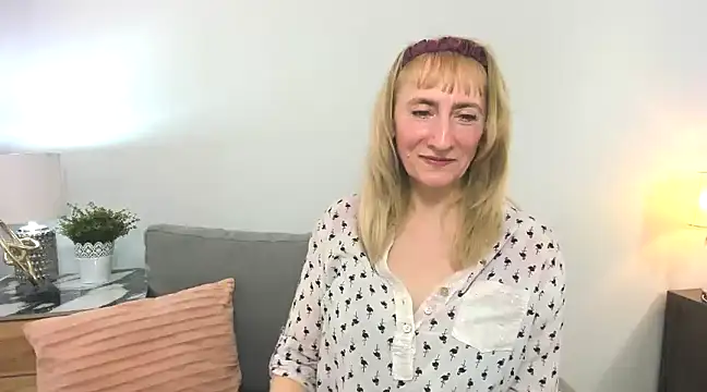 Snapshot of MargaretMilf69 chatting on March 21, 2025, 4:40 pm MargaretMilf69 online show from March 21, 2025, 4:40 pm