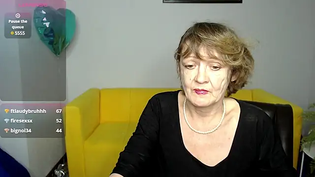 Snapshot of SexyGrandma_ chatting on February 25, 2025, 5:30 pm SexyGrandma  online show from February 25, 2025, 5:30 pm