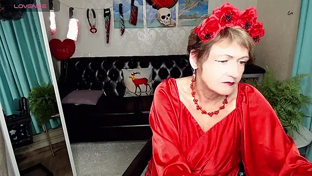 Snapshot of SexyGrandma_ chatting on October 25, 2025, 5:02 pm SexyGrandma  online show from October 25, 2025, 5:02 pm