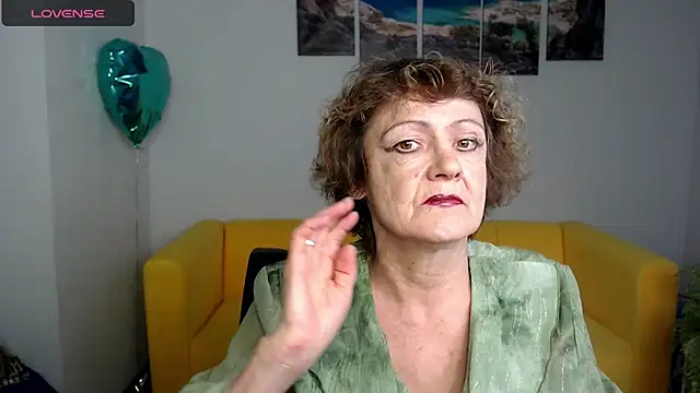 Snapshot of SexyGrandma_ chatting on February 28, 2025, 3:37 pm SexyGrandma  online show from February 28, 2025, 3:37 pm