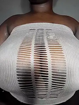 Snapshot of owamiee chatting on February 19, 2025, 11:04 pm owamiee online show from February 19, 2025, 11:04 pm