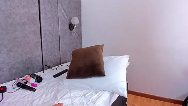 Annita001 online show from November 30, 2025, 11:44 am