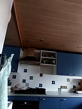 Astrid-Gilbert online show from March 7, 2025, 7:19 am