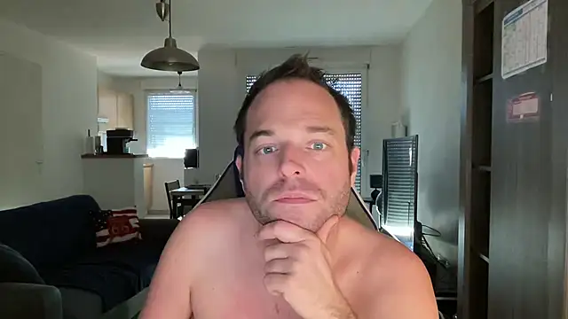 Funnyjul31 online show from March 2, 2025, 12:58 pm