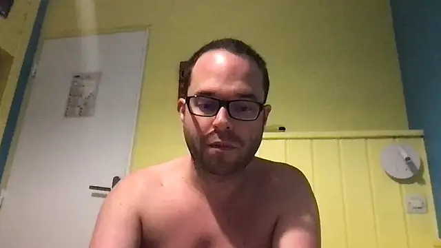 Funnyjul31 online show from January 13, 2026, 8:46 pm