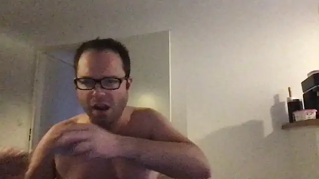 Funnyjul31 online show from February 10, 2026, 4:28 pm