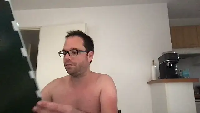 Funnyjul31 online show from March 19, 2026, 4:40 pm