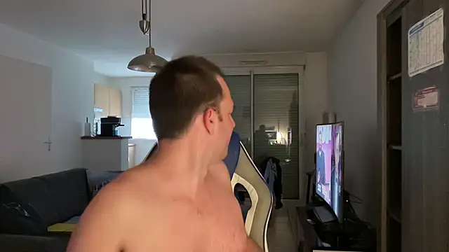 Funnyjul31 online show from March 19, 2025, 5:50 pm