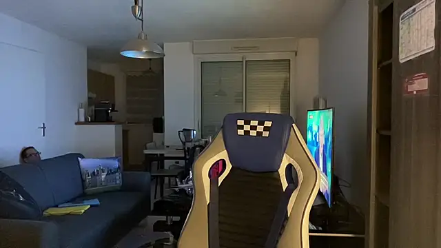 Funnyjul31 online show from March 21, 2025, 8:40 pm