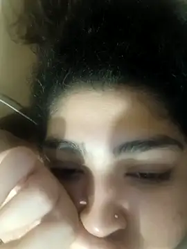 naina78910 online show from November 7, 2025, 2:32 pm