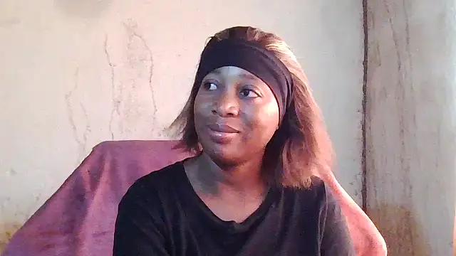 Snapshot of Hotchic22 chatting on September 26, 2025, 7:37 am Hotchic22 online show from September 26, 2025, 7:37 am