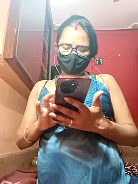 runi31 online show from October 28, 2025, 5:34 pm