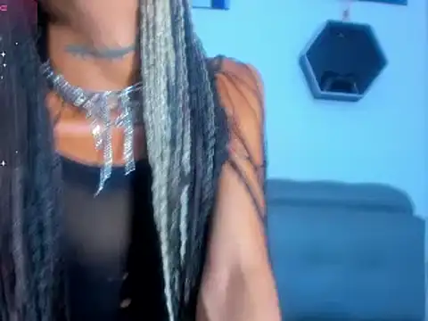 Snapshot of Cherry_splash chatting on February 27, 2025, 4:24 am Cherry splash online show from February 27, 2025, 4:24 am