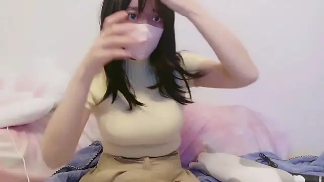 Tsukasa-xo online show from March 8, 2025, 10:11 am