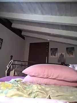 divinaerotica online show from April 21, 2026, 3:51 pm