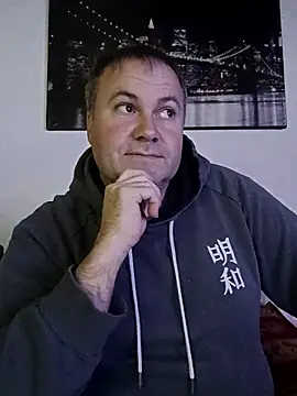 Pourleplasirs online show from November 25, 2025, 10:32 pm