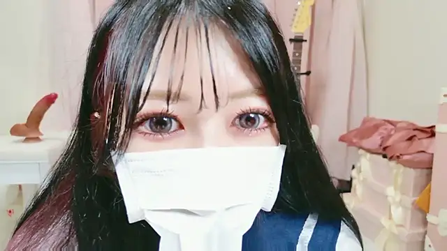 Snapshot of Megu-mimi chatting on April 5, 2026, 7:15 am Megu-mimi online show from April 5, 2026, 7:15 am