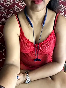 Cute Jiyaa online show from April 19, 2026, 6:21 pm