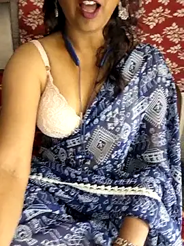 Cute Jiyaa online show from April 5, 2026, 5:19 pm