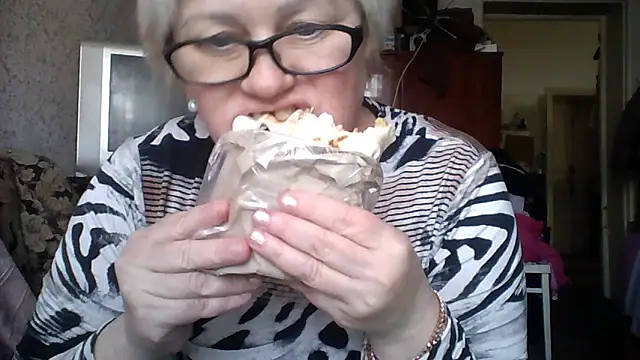 Mayya4321 online show from March 23, 2026, 11:10 am