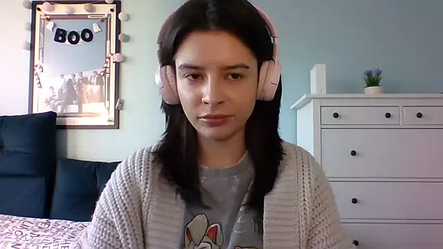 LariceSexy online show from November 5, 2025, 1:14 pm