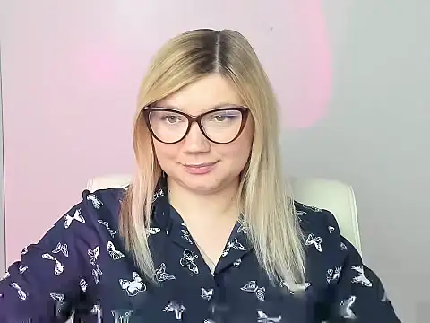 Lola moree online show from November 10, 2025, 1:05 pm