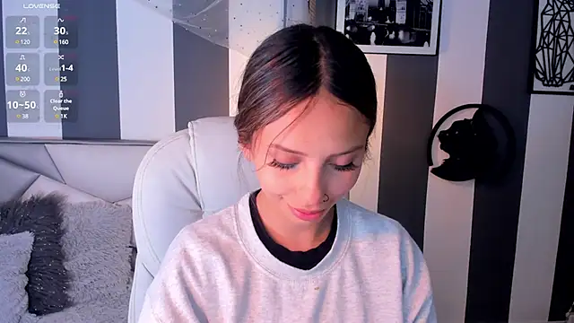 Salome  evans online show from February 25, 2025, 1:32 pm