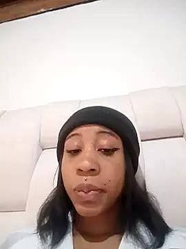 Zaira Rose  online show from April 17, 2026, 1:47 pm