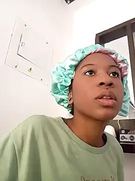 Zaira Rose  online show from September 22, 2025, 12:44 pm