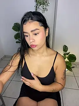 meli ortiz  online show from July 17, 2026, 2:03 pm