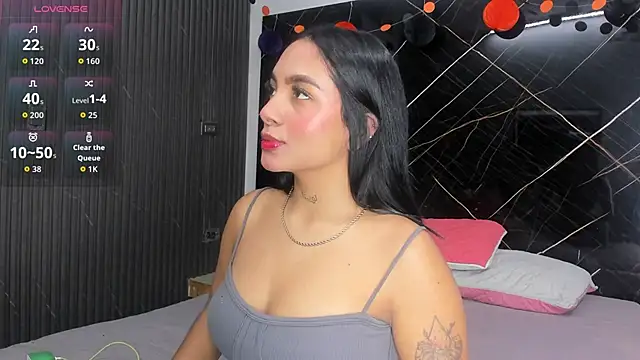 Estefy gomez09 online show from November 14, 2025, 3:43 am