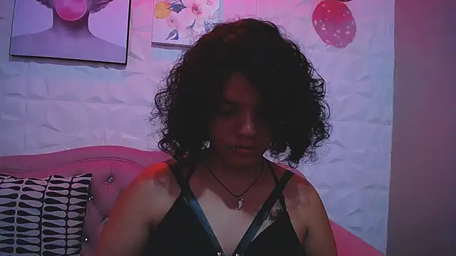 HoneyVelvet online show from February 10, 2025, 10:30 pm