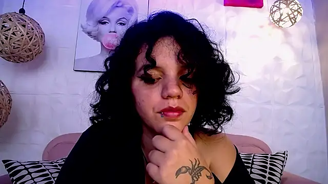 HoneyVelvet online show from January 30, 2025, 9:47 pm