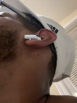 loranzo17a online show from February 20, 2025, 2:18 am