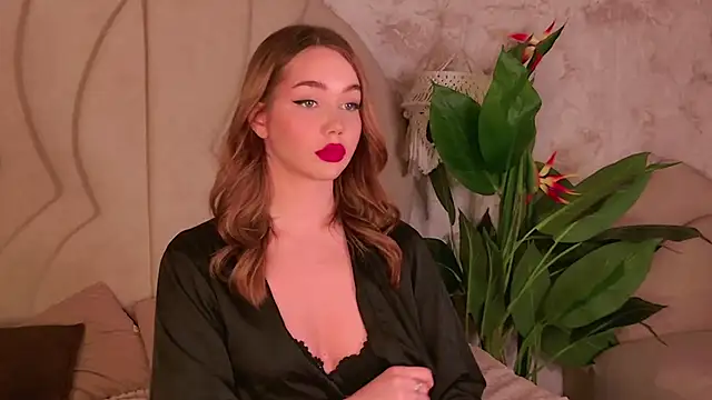 EvansLover online show from September 23, 2025, 8:27 pm