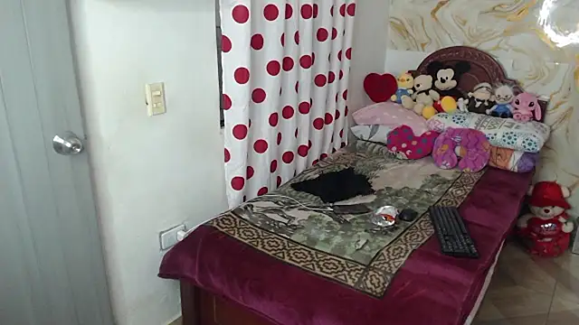 Snapshot of kendall_morry chatting on February 13, 2026, 5:51 am kendall morry online show from February 13, 2026, 5:51 am