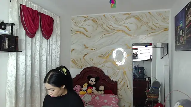 kendall morry online show from November 3, 2025, 4:17 am