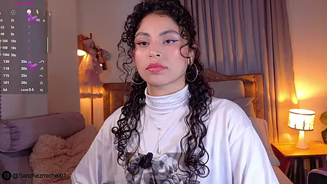 Snapshot of Marivimichel1 chatting on November 13, 2025, 10:46 pm Marivimichel1 online show from November 13, 2025, 10:46 pm