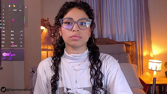 Snapshot of Marivimichel1 chatting on November 14, 2025, 10:52 am Marivimichel1 online show from November 14, 2025, 10:52 am