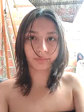 Maiden-Hot online show from October 17, 2025, 7:37 pm