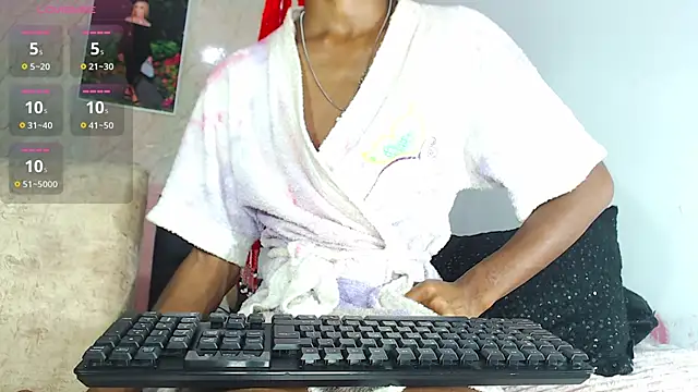 k stormi  online show from November 5, 2025, 7:00 am